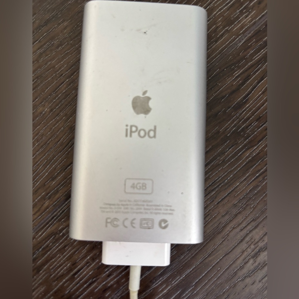 iPod 4gb